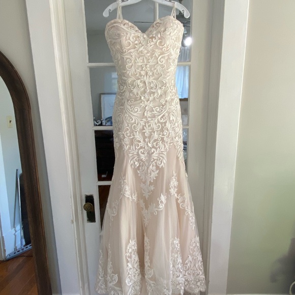 Beautiful strapless wedding dresse - Picture 6 of 6